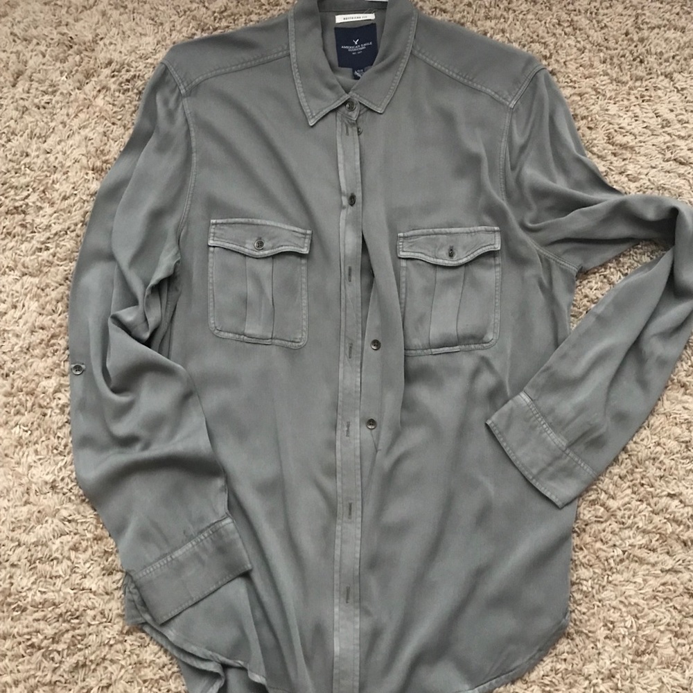 American Eagle Olive Button Down Shirt